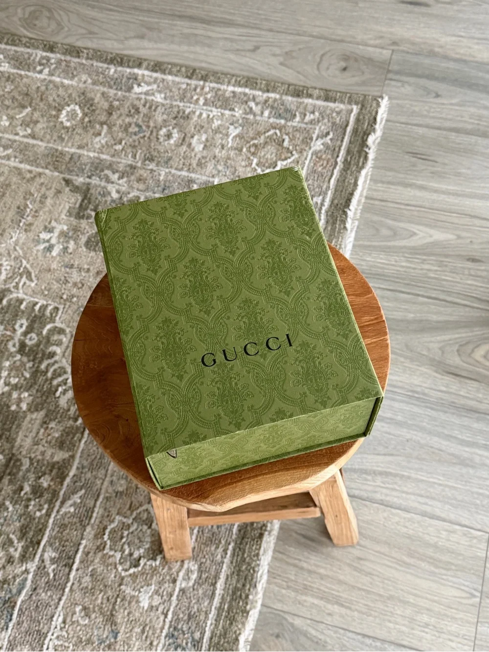 Gucci Cream GG Canvas Drawstring Crossbody with Red & Green Web